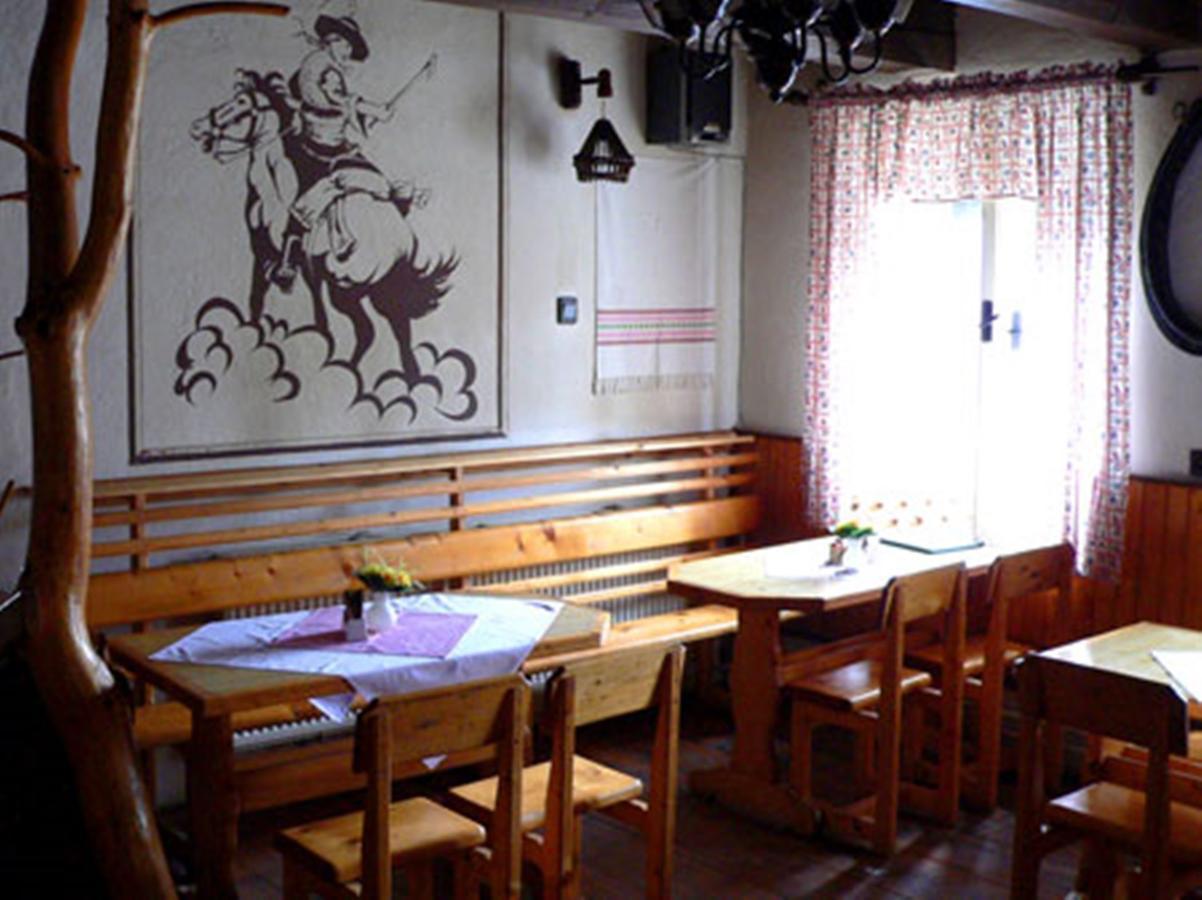 Motel Pod Stromisom Vlachovo ภายนอก รูปภาพ